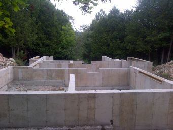 4. site-work/2. foundation/West Grey-20170811-00523